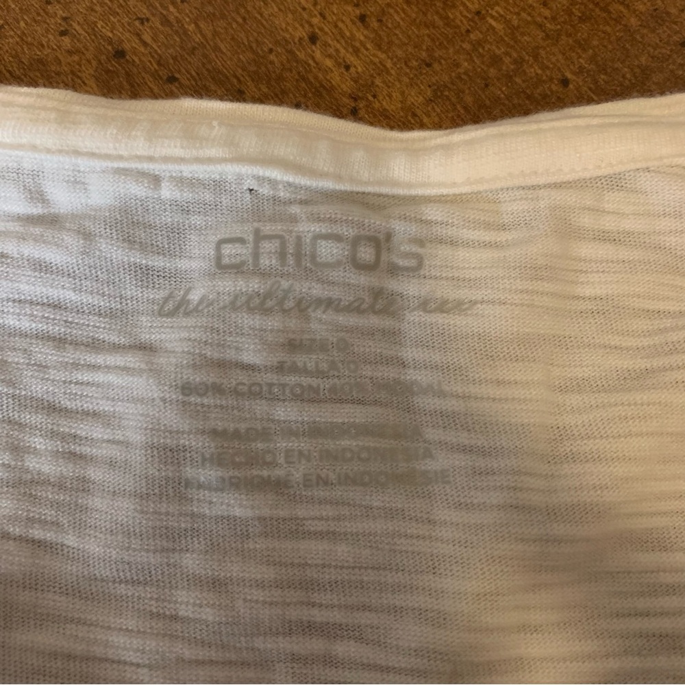 Chico’s T-shirt - Picture 3 of 3